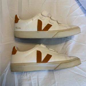 VEJA | Recife Velcro White Leather Tan Suede sneakers unisex W9 M7